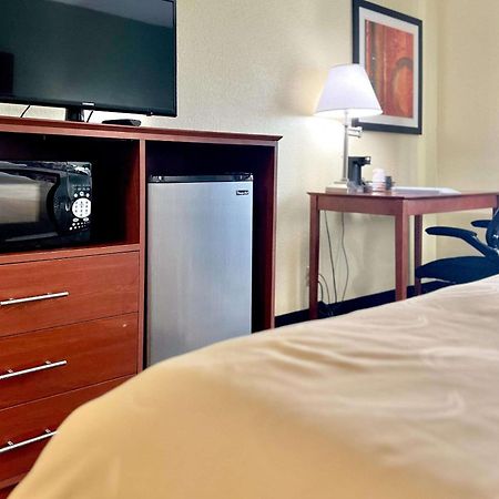 Quality Inn & Suites Wisconsin Dells Downtown - Waterparks Area Экстерьер фото