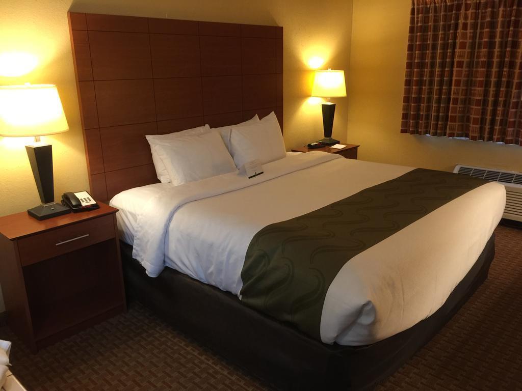 Quality Inn & Suites Wisconsin Dells Downtown - Waterparks Area Экстерьер фото