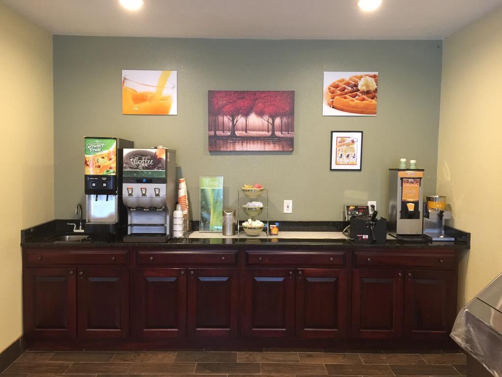 Quality Inn & Suites Wisconsin Dells Downtown - Waterparks Area Экстерьер фото