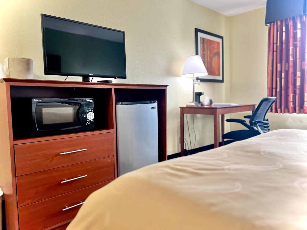 Quality Inn & Suites Wisconsin Dells Downtown - Waterparks Area Экстерьер фото