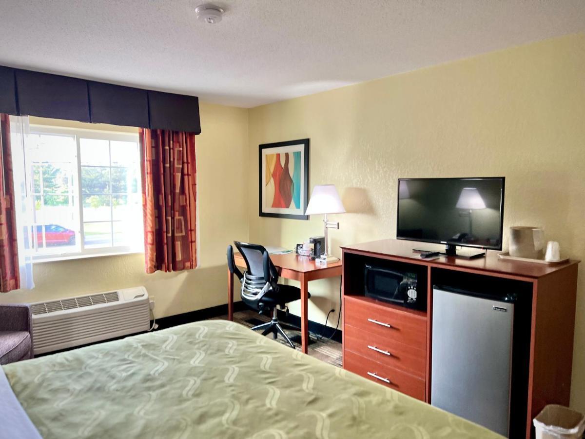 Quality Inn & Suites Wisconsin Dells Downtown - Waterparks Area Экстерьер фото