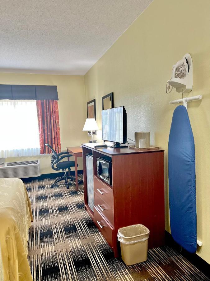 Quality Inn & Suites Wisconsin Dells Downtown - Waterparks Area Экстерьер фото