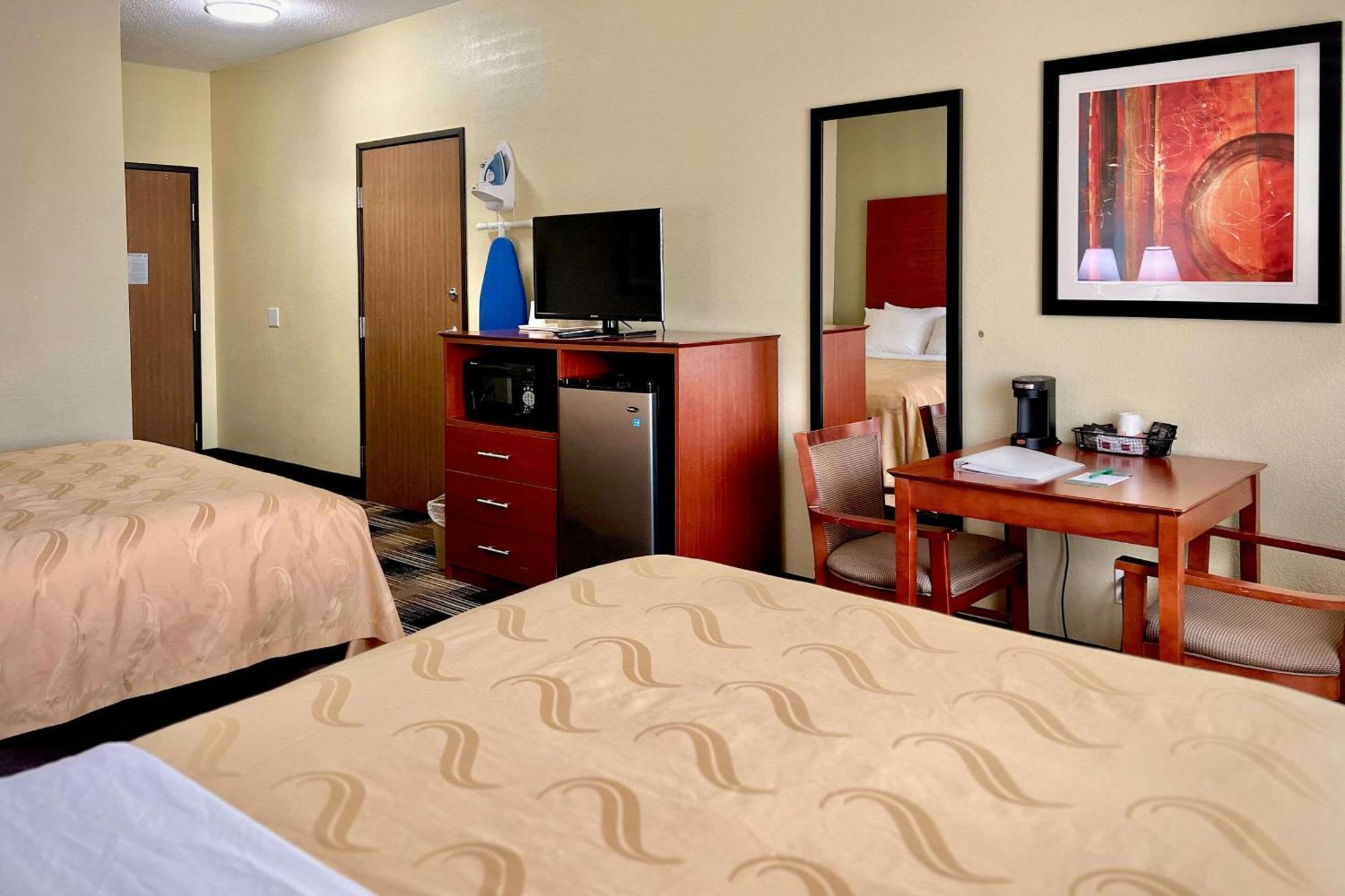 Quality Inn & Suites Wisconsin Dells Downtown - Waterparks Area Экстерьер фото