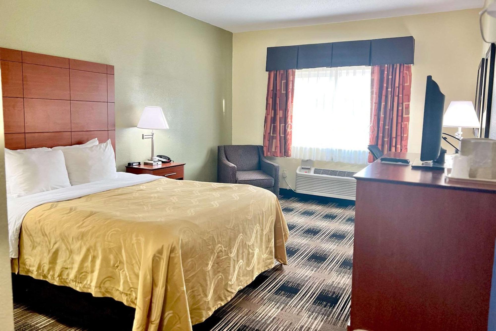 Quality Inn & Suites Wisconsin Dells Downtown - Waterparks Area Экстерьер фото
