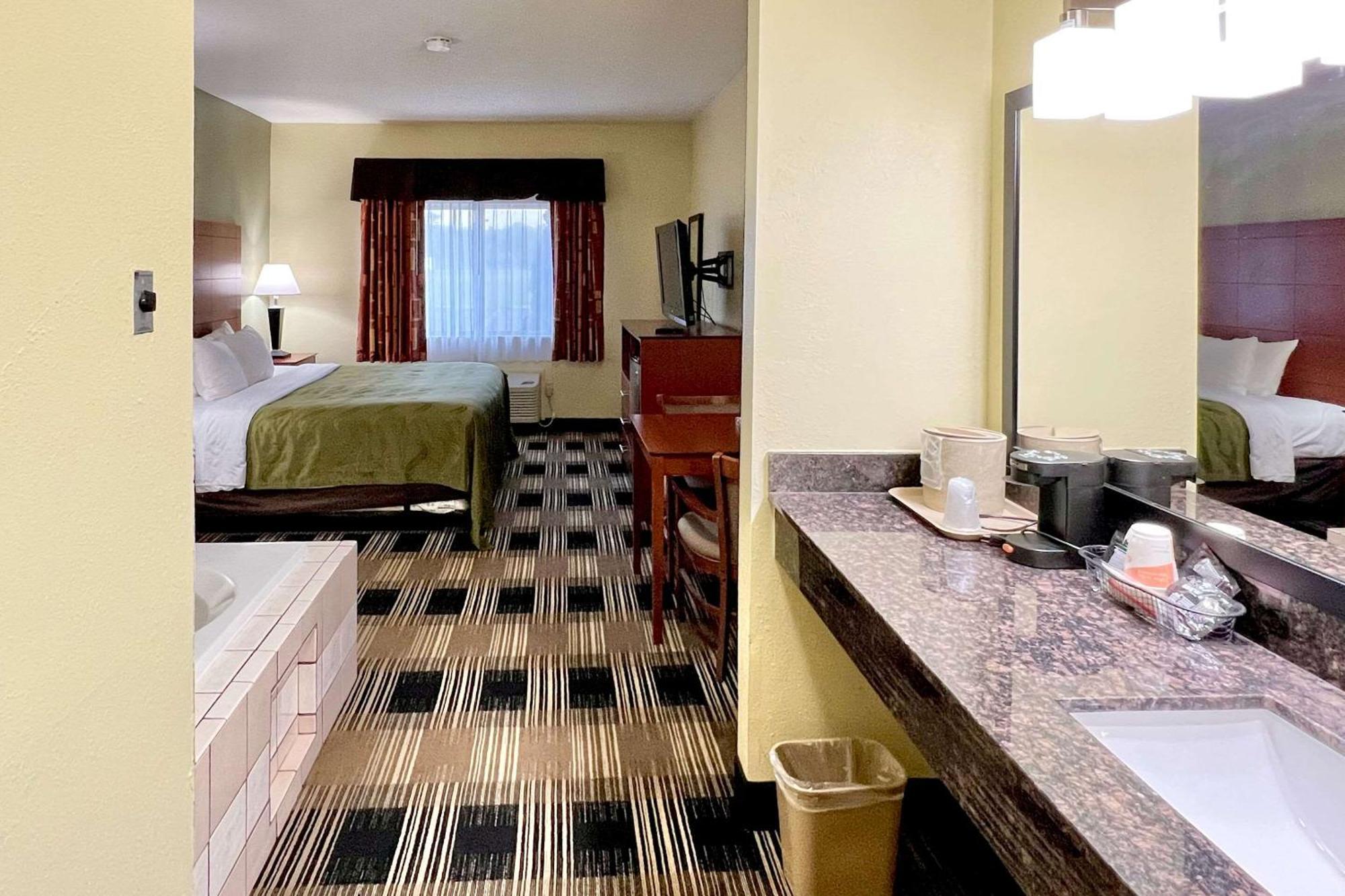 Quality Inn & Suites Wisconsin Dells Downtown - Waterparks Area Экстерьер фото