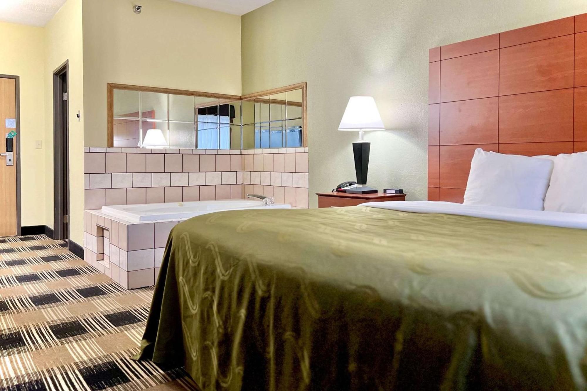 Quality Inn & Suites Wisconsin Dells Downtown - Waterparks Area Экстерьер фото